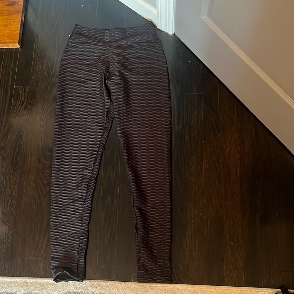 Textured Legging with Sinched Backside